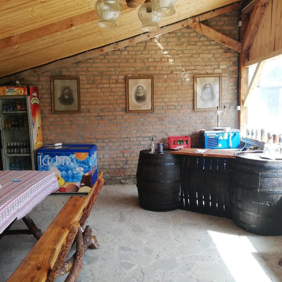 Hostal Casa Din Barcut Exterior foto