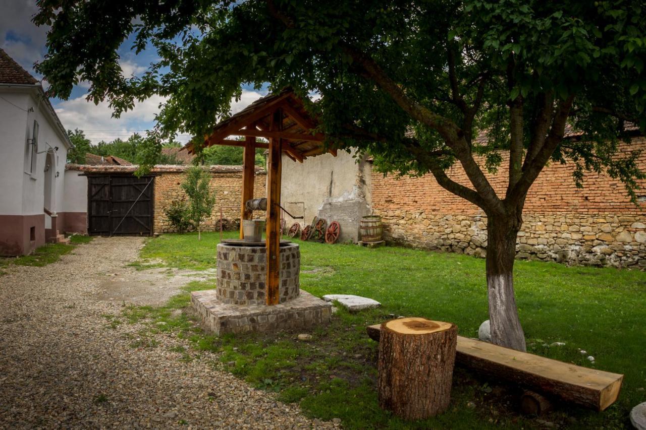 Hostal Casa Din Barcut Exterior foto